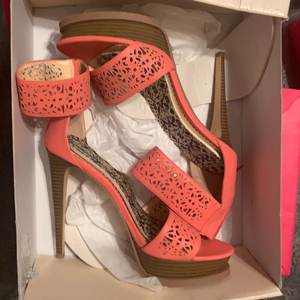 Coral heel pumps